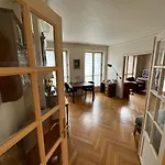 70 Sqm In 75008 Appartement