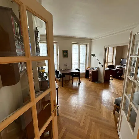 70 Sqm In 75008 Apartamento
