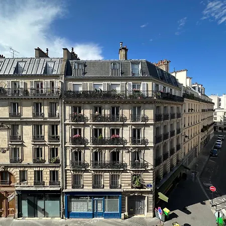 Appartement 70 Sqm In 75008 Paris