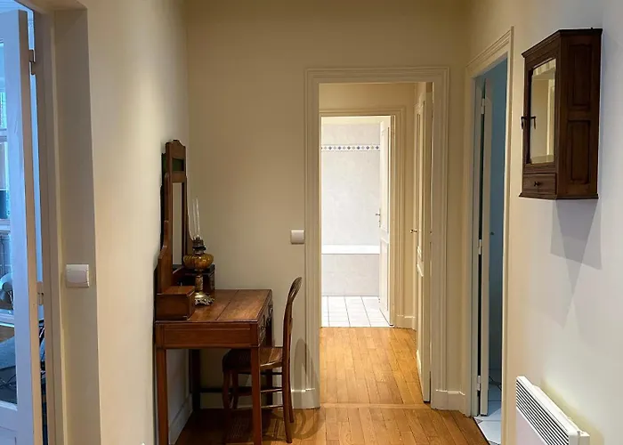 Lägenhet 70 Sqm In 75008